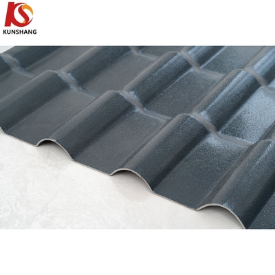 Hojas de techo de tejas ASA PVC ligeras y resistentes a las intemperie para villas de resina sintética