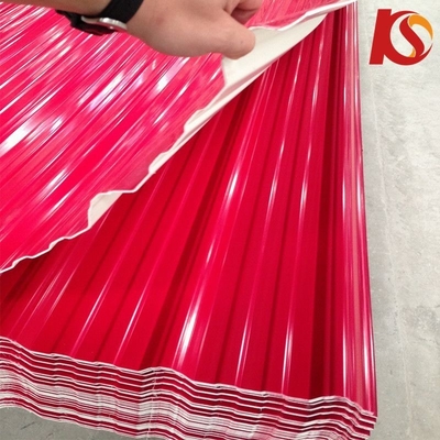 Tejas de PVC de tamaño personalizado en varios colores con vida útil y peso bruto de paquete de 2.000 kg en terracota