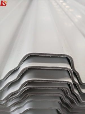 Tejas de techo corrugadas de UPVC personalizadas 930 mm de ancho para material duradero y tradicional en el almacén
