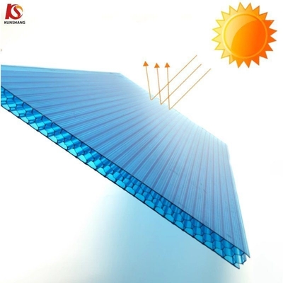 Muestra gratuita 2100mm Panel de luz natural de policarbonato liso Fenómeno Invernadero PC Hole Roofing Sheet para ahorrar energía