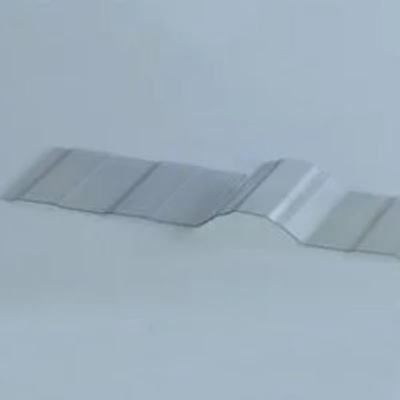 Hoja de techo de policarbonato alto brillante para techos corrugados 720 mm de ancho y diseño ecológico 1.2G / M3 Densidad