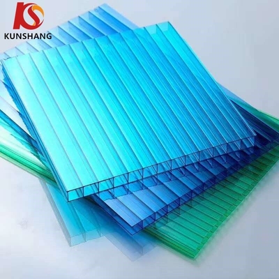 Capa UV UV 50-70um Hojas de sol PC Hojas en relieve de policarbonato Hoja hueca de invernadero Hojas de policarbonato de plástico
